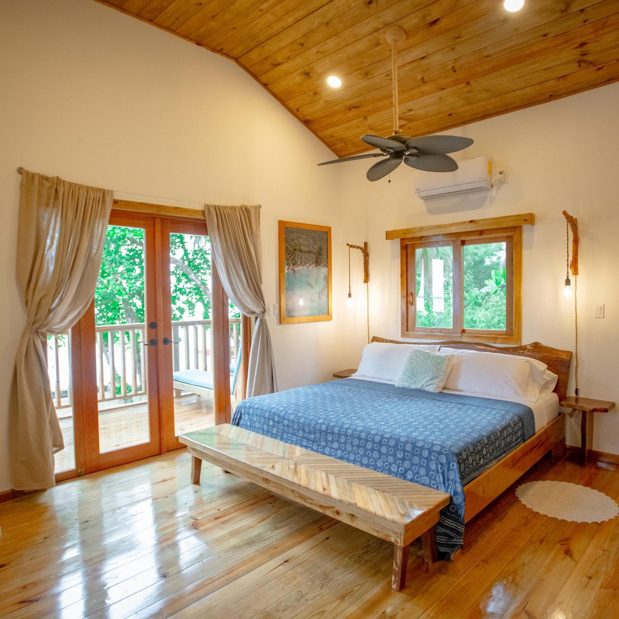 Casa Cayuco Eco-Adventure Lodge Μπόκας ντελ Τόρο Εξωτερικό φωτογραφία