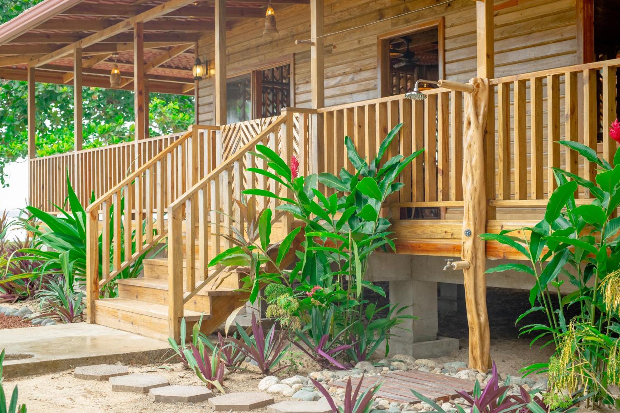 Casa Cayuco Eco-Adventure Lodge Μπόκας ντελ Τόρο Εξωτερικό φωτογραφία